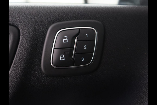 Ford Kuga 2.5 PHEV Vignale | Panoramadak | Head-Up | Stoel & stuurverwarming | Adaptive cruise | Trekhaak | Leder | Camera | Achterbankverwarming | Carplay | Digital Cockpit | Navigatie