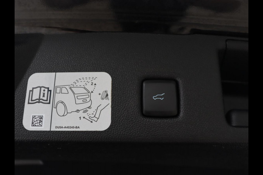 Ford Kuga 2.5 PHEV Vignale | Panoramadak | Head-Up | Stoel & stuurverwarming | Adaptive cruise | Trekhaak | Leder | Camera | Achterbankverwarming | Carplay | Digital Cockpit | Navigatie