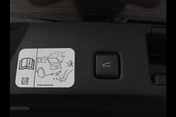 Ford Kuga 2.5 PHEV Vignale | Panoramadak | Head-Up | Stoel & stuurverwarming | Adaptive cruise | Trekhaak | Leder | Camera | Achterbankverwarming | Carplay | Digital Cockpit | Navigatie