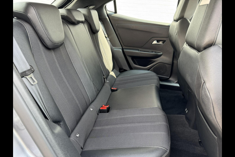 Opel Mokka 1.2 Turbo Elegance Cruise control Climate control Stoelverwarming Full LED Apple / Android Parkeersensoren plus camera