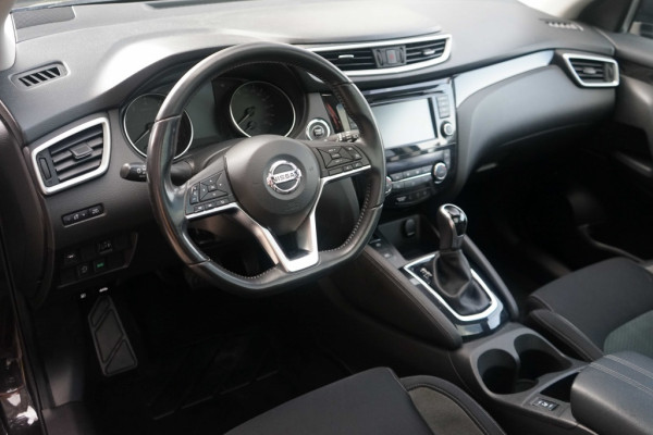 Nissan QASHQAI 1.3 DIG-T 160PK N-Connecta Automaat/Pano/360