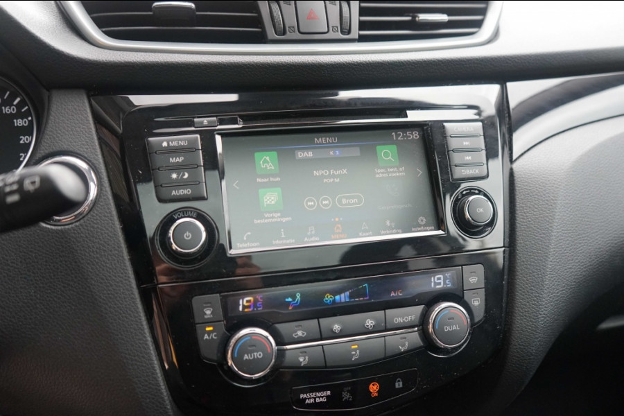 Nissan QASHQAI 1.3 DIG-T 160PK N-Connecta Automaat/Pano/360