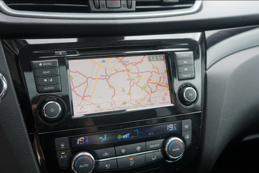 Nissan QASHQAI 1.3 DIG-T 160PK N-Connecta Automaat/Pano/360