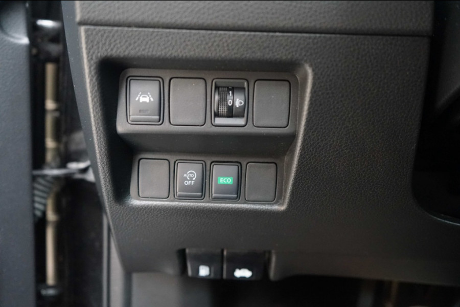 Nissan QASHQAI 1.3 DIG-T 160PK N-Connecta Automaat/Pano/360