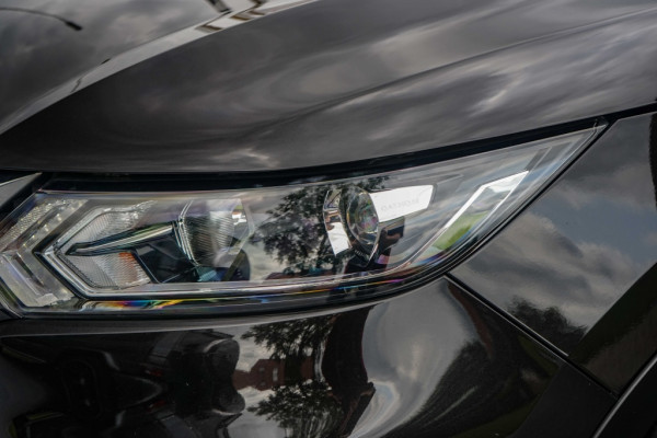 Nissan QASHQAI 1.3 DIG-T 160PK N-Connecta Automaat/Pano/360