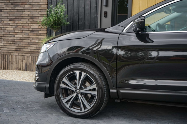Nissan QASHQAI 1.3 DIG-T 160PK N-Connecta Automaat/Pano/360