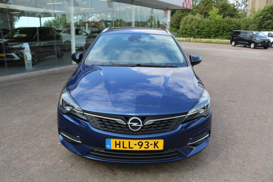 Opel Astra Sports Tourer 1.2 110pk Elegance Climate control , Camera , Cruise control , Stoel en stuur verwarming Bluetooth , LED dagrijverlichting ,
