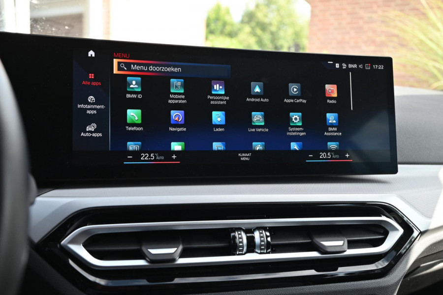 BMW 3 Serie Touring 320e MY 2023 204 PK 1e Eig Dealer o.h Carplay LED Head-Up 17''