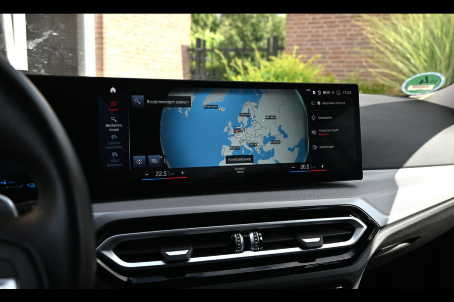 BMW 3 Serie Touring 320e MY 2023 204 PK 1e Eig Dealer o.h Carplay LED Head-Up 17''