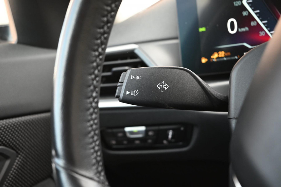 BMW 3 Serie Touring 320e MY 2023 204 PK 1e Eig Dealer o.h Carplay LED Head-Up 17''