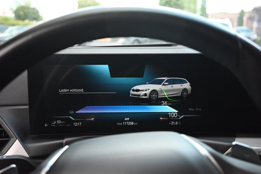 BMW 3 Serie Touring 320e MY 2023 204 PK 1e Eig Dealer o.h Carplay LED Head-Up 17''