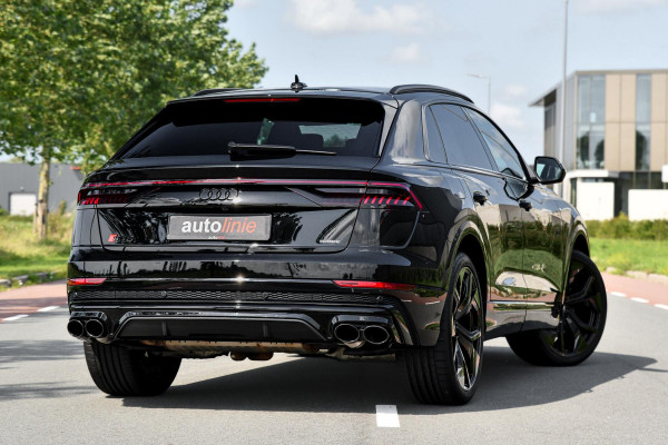 Audi Q8 55 TFSI e quattro 3x S-Line. RS stoelen, Softcl, Luchtv, B&O, Trekh, Matrix, Sfeer, 23'', Camera, CarPlay!