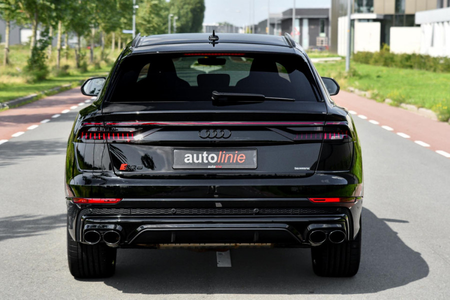 Audi Q8 55 TFSI e quattro 3x S-Line. RS stoelen, Softcl, Luchtv, B&O, Trekh, Matrix, Sfeer, 23'', Camera, CarPlay!