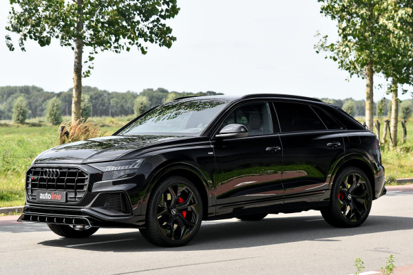 Audi Q8 55 TFSI e quattro 3x S-Line. RS stoelen, Softcl, Luchtv, B&O, Trekh, Matrix, Sfeer, 23'', Camera, CarPlay!