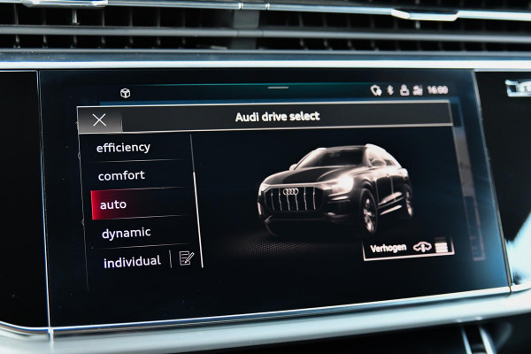 Audi Q8 55 TFSI e quattro 3x S-Line. RS stoelen, Softcl, Luchtv, B&O, Trekh, Matrix, Sfeer, 23'', Camera, CarPlay!