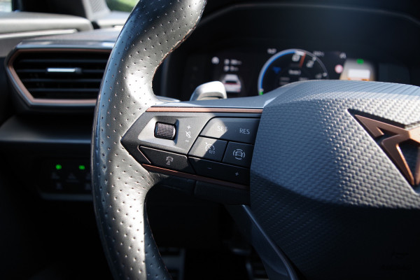 CUPRA Formentor 1.4 e-Hybrid 245 PK VZ Copper Edition, Adap. Cruise Control, Panoramadak, LED