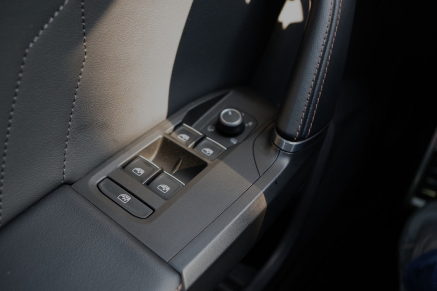 CUPRA Formentor 1.4 e-Hybrid 245 PK VZ Copper Edition, Adap. Cruise Control, Panoramadak, LED
