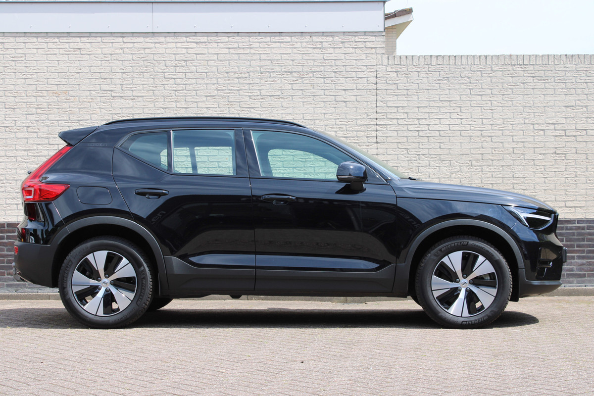 Volvo XC40 1.5 T4 Plug-in hybrid Plus Dark | Trekhaak | H/K | Pilot Assist | Memory | Navigatie | 360 Camera Volvo XC40 1.5 T4 Plug-in hybrid Plus Dark | Trekhaak | H/K | Pilot Assist | Memory | Navigatie | 360 Camera