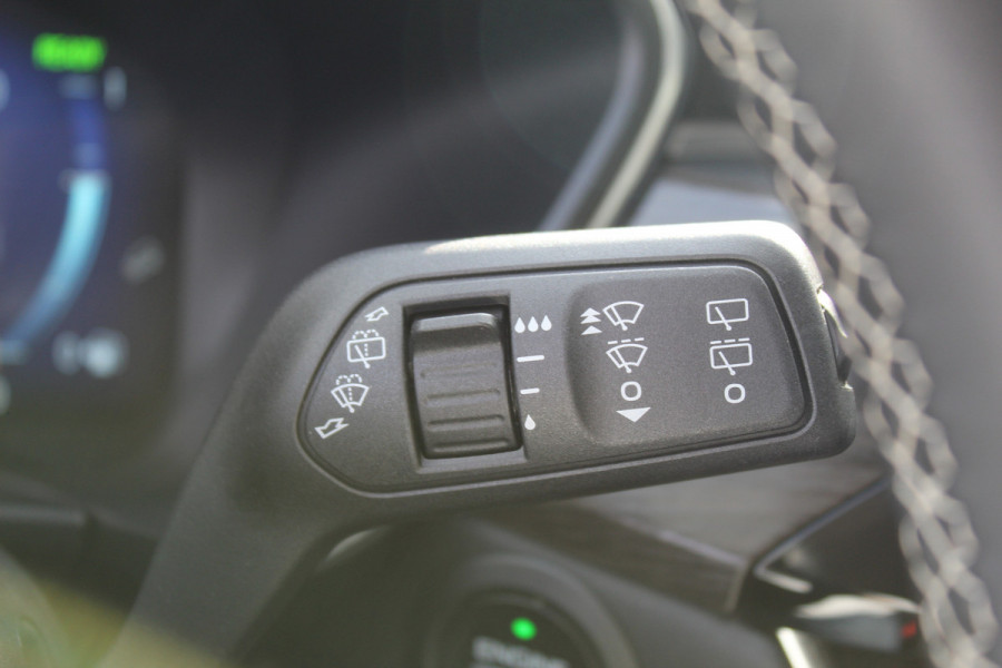 Ford Kuga 2.5 PHEV Vignale, Zeer veel comfort voor weinig Leder bekleding , winter pack , Camera , Navigatie , Cruis LED dag rijverlichting , 1500kg trekgewicht
