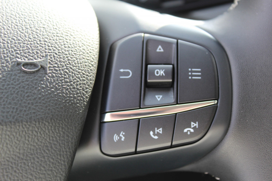 Ford Kuga 2.5 PHEV Vignale, Zeer veel comfort voor weinig Leder bekleding , winter pack , Camera , Navigatie , Cruis LED dag rijverlichting , 1500kg trekgewicht