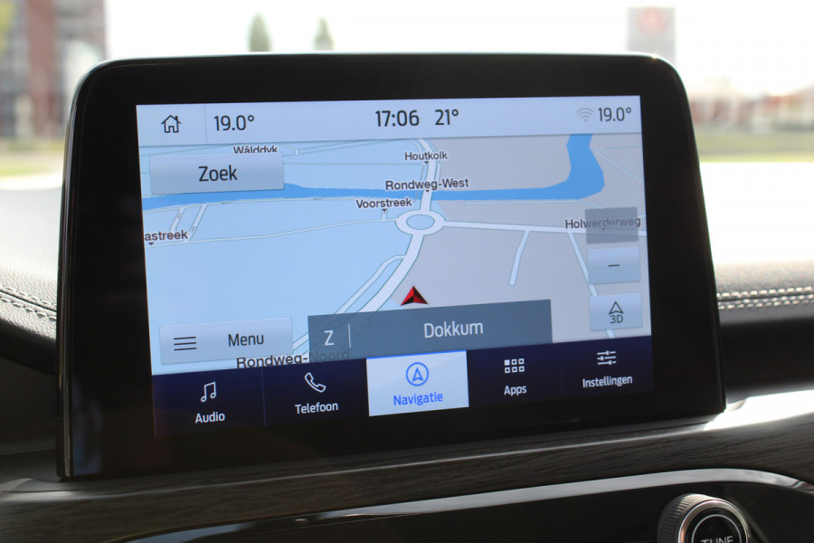 Ford Kuga 2.5 PHEV Vignale, Zeer veel comfort voor weinig Leder bekleding , winter pack , Camera , Navigatie , Cruis LED dag rijverlichting , 1500kg trekgewicht