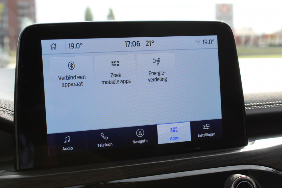 Ford Kuga 2.5 PHEV Vignale, Zeer veel comfort voor weinig Leder bekleding , winter pack , Camera , Navigatie , Cruis LED dag rijverlichting , 1500kg trekgewicht