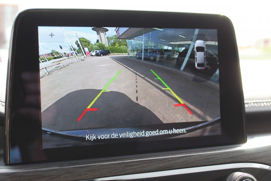 Ford Kuga 2.5 PHEV Vignale, Zeer veel comfort voor weinig Leder bekleding , winter pack , Camera , Navigatie , Cruis LED dag rijverlichting , 1500kg trekgewicht