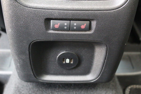 Ford Kuga 2.5 PHEV Vignale, Zeer veel comfort voor weinig Leder bekleding , winter pack , Camera , Navigatie , Cruis LED dag rijverlichting , 1500kg trekgewicht