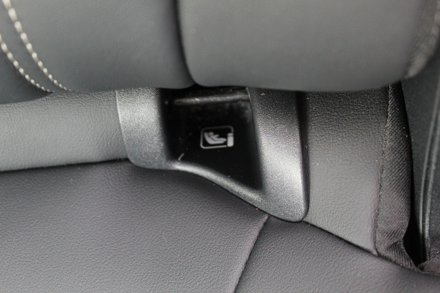 Ford Kuga 2.5 PHEV Vignale, Zeer veel comfort voor weinig Leder bekleding , winter pack , Camera , Navigatie , Cruis LED dag rijverlichting , 1500kg trekgewicht
