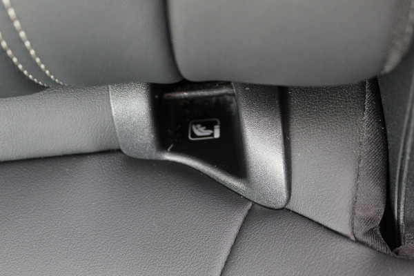 Ford Kuga 2.5 PHEV Vignale, Zeer veel comfort voor weinig Leder bekleding , winter pack , Camera , Navigatie , Cruis LED dag rijverlichting , 1500kg trekgewicht