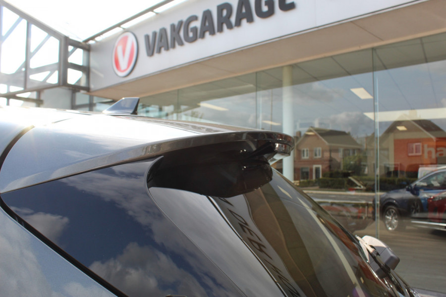 Ford Kuga 2.5 PHEV Vignale, Zeer veel comfort voor weinig Leder bekleding , winter pack , Camera , Navigatie , Cruis LED dag rijverlichting , 1500kg trekgewicht