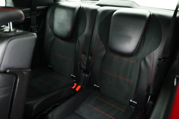 Mercedes-Benz Glb AMG 35 4MATIC Premium Plus |Pano|7zits|Ambient|Camera|