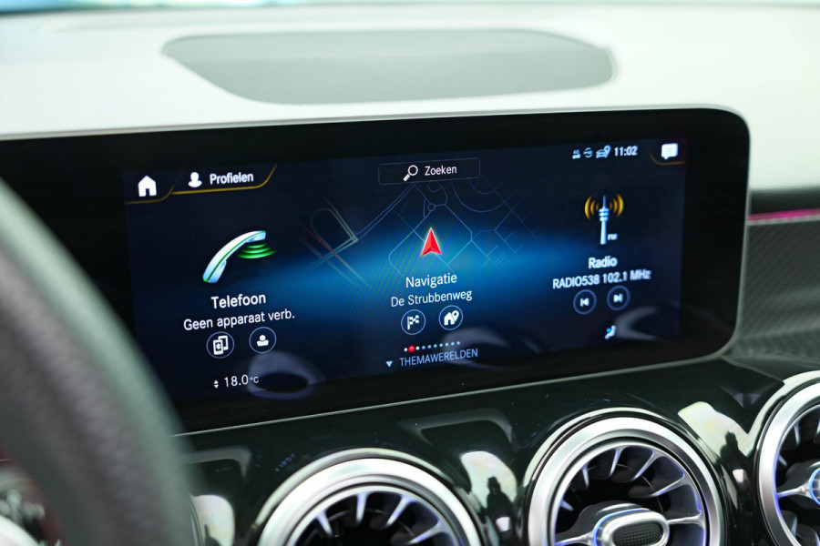 Mercedes-Benz Glb AMG 35 4MATIC Premium Plus |Pano|7zits|Ambient|Camera|