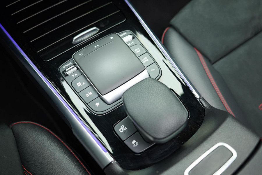 Mercedes-Benz Glb AMG 35 4MATIC Premium Plus |Pano|7zits|Ambient|Camera|