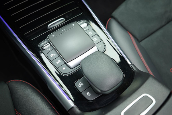 Mercedes-Benz Glb AMG 35 4MATIC Premium Plus |Pano|7zits|Ambient|Camera|