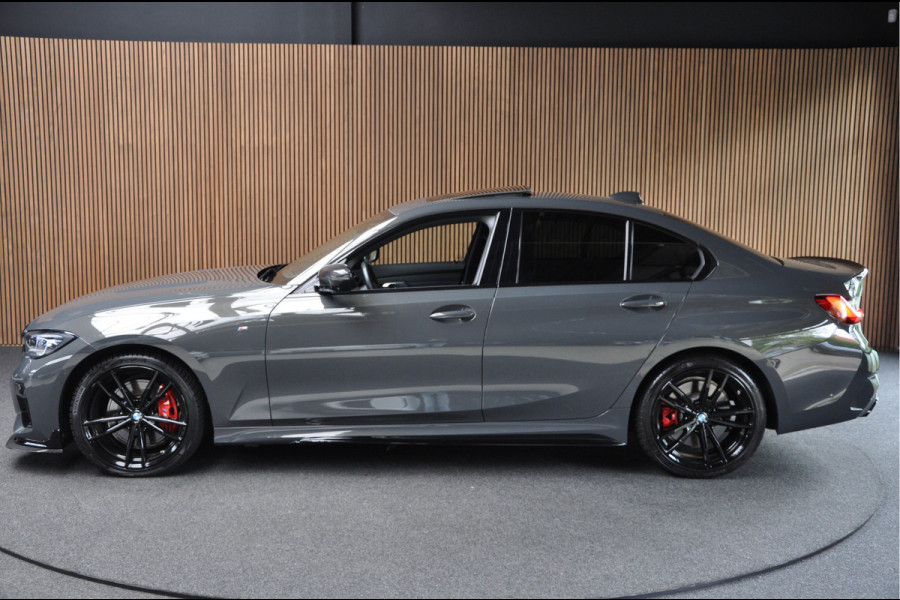 BMW 3-serie M340i xDrive High Executive | PANO | CARBON | M-PERFORMANCE | LASER LED | HUD | 360 | ACC | BLINDSPOT |