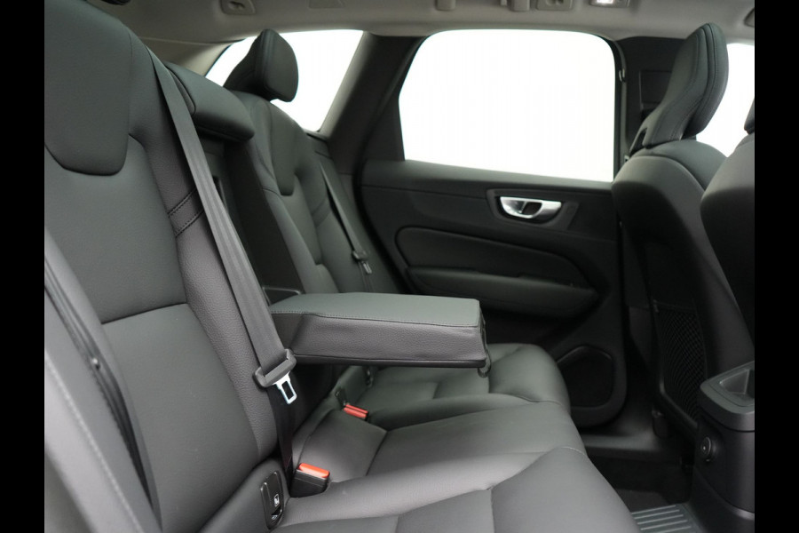 Volvo XC60 T6 AWD Plus Dark Long Range Plug In Hybrid 350pk Dealer O.H PHEV | Panodak | Adaptive Cruise | Camera | Harman Kardon | Lederen Sportstoelen Memory & Verwarmd | Apple Carplay | Pilot Assist | Google Assistant & Maps | Virtual | DAB |