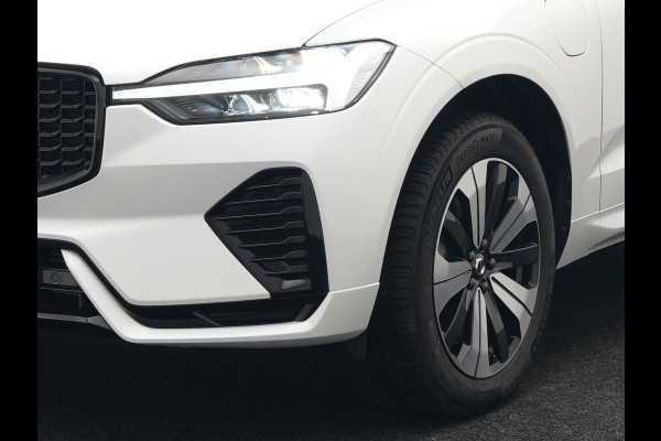 Volvo XC60 T6 AWD Plus Dark Long Range Plug In Hybrid 350pk Dealer O.H PHEV | Panodak | Adaptive Cruise | Camera | Harman Kardon | Lederen Sportstoelen Memory & Verwarmd | Apple Carplay | Pilot Assist | Google Assistant & Maps | Virtual | DAB |