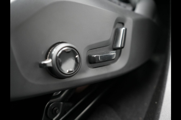 Volvo XC60 T6 AWD Plus Dark Long Range Plug In Hybrid 350pk Dealer O.H PHEV | Panodak | Adaptive Cruise | Camera | Harman Kardon | Lederen Sportstoelen Memory & Verwarmd | Apple Carplay | Pilot Assist | Google Assistant & Maps | Virtual | DAB |