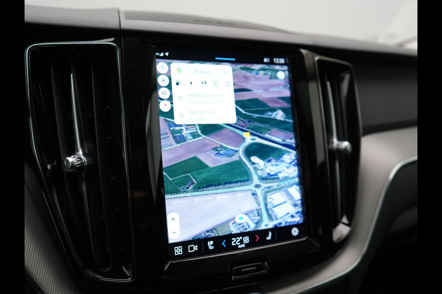Volvo XC60 T6 AWD Plus Dark Long Range Plug In Hybrid 350pk Dealer O.H PHEV | Panodak | Adaptive Cruise | Camera | Harman Kardon | Lederen Sportstoelen Memory & Verwarmd | Apple Carplay | Pilot Assist | Google Assistant & Maps | Virtual | DAB |