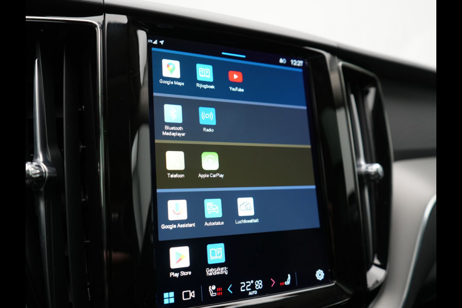 Volvo XC60 T6 AWD Plus Dark Long Range Plug In Hybrid 350pk Dealer O.H PHEV | Panodak | Adaptive Cruise | Camera | Harman Kardon | Lederen Sportstoelen Memory & Verwarmd | Apple Carplay | Pilot Assist | Google Assistant & Maps | Virtual | DAB |