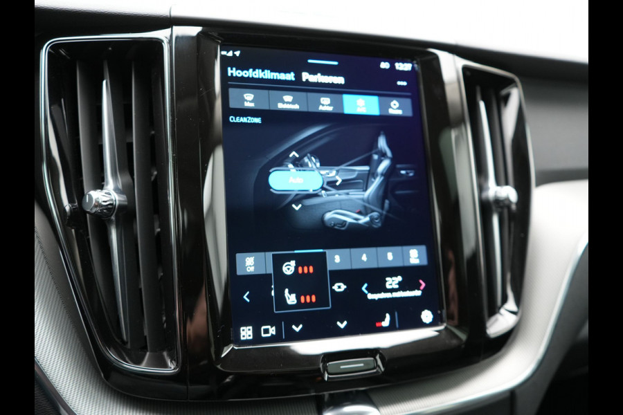 Volvo XC60 T6 AWD Plus Dark Long Range Plug In Hybrid 350pk Dealer O.H PHEV | Panodak | Adaptive Cruise | Camera | Harman Kardon | Lederen Sportstoelen Memory & Verwarmd | Apple Carplay | Pilot Assist | Google Assistant & Maps | Virtual | DAB |