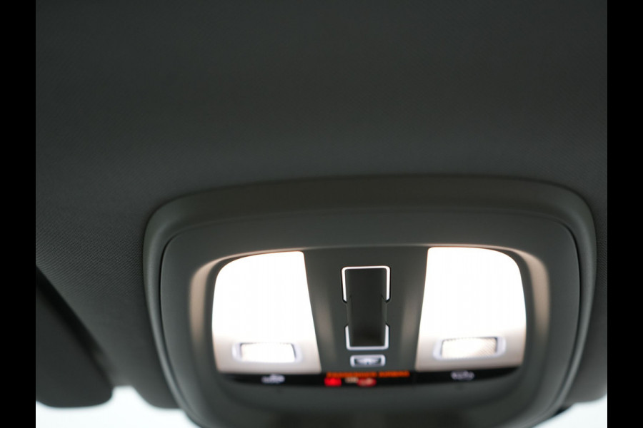 Volvo XC60 T6 AWD Plus Dark Long Range Plug In Hybrid 350pk Dealer O.H PHEV | Panodak | Adaptive Cruise | Camera | Harman Kardon | Lederen Sportstoelen Memory & Verwarmd | Apple Carplay | Pilot Assist | Google Assistant & Maps | Virtual | DAB |