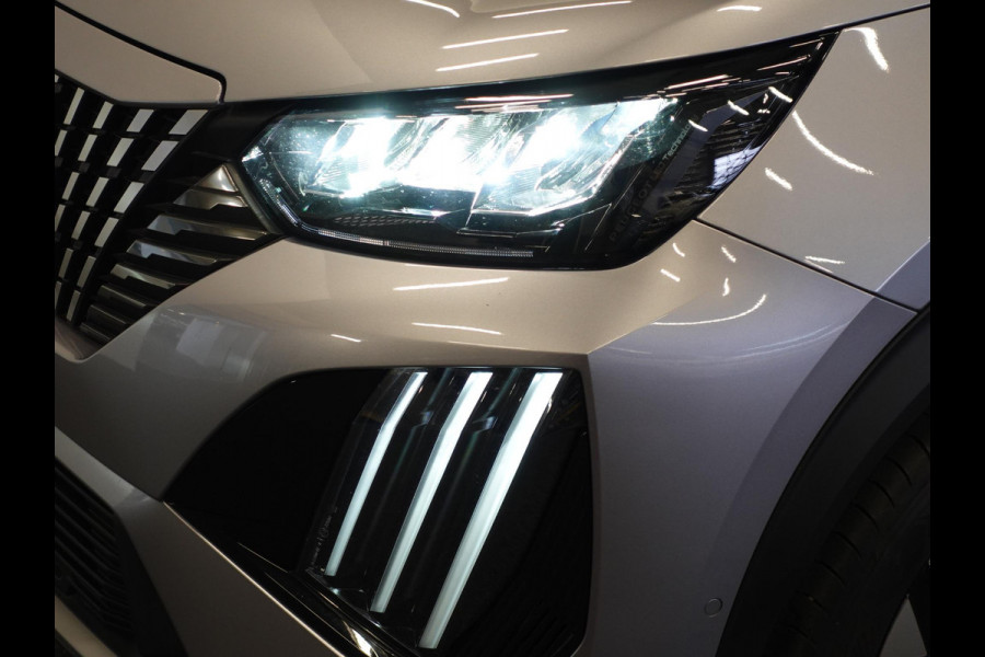 Peugeot 2008 1.2 PureTech 130pk Automaat Allure Navigatie Apple Carplay/Android Auto 360 camera Parkeersensoren Blind Spot Assist Adaptive Cruise Control Stoelverwarming Getinte ramen Climate Control