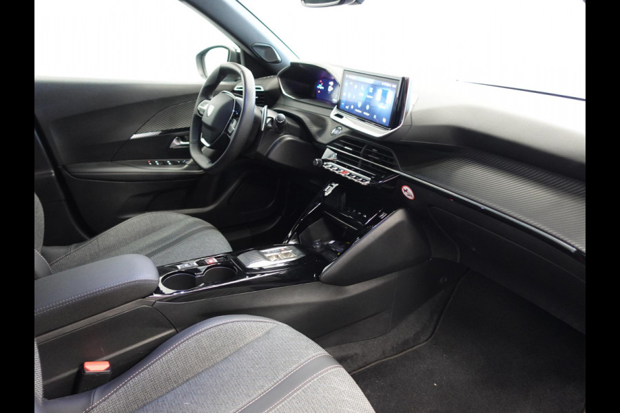 Peugeot 2008 1.2 PureTech 130pk Automaat Allure Navigatie Apple Carplay/Android Auto 360 camera Parkeersensoren Blind Spot Assist Adaptive Cruise Control Stoelverwarming Getinte ramen Climate Control
