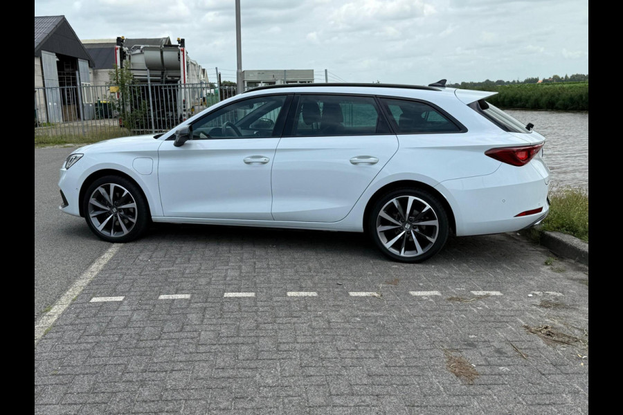 Seat Leon Sportstourer 1.4 TSI eHybrid PHEV FR digi daschboard vol opties mooie auto
