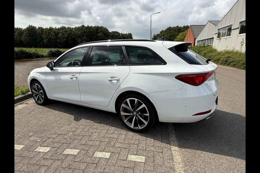 Seat Leon Sportstourer 1.4 TSI eHybrid PHEV FR digi daschboard vol opties mooie auto