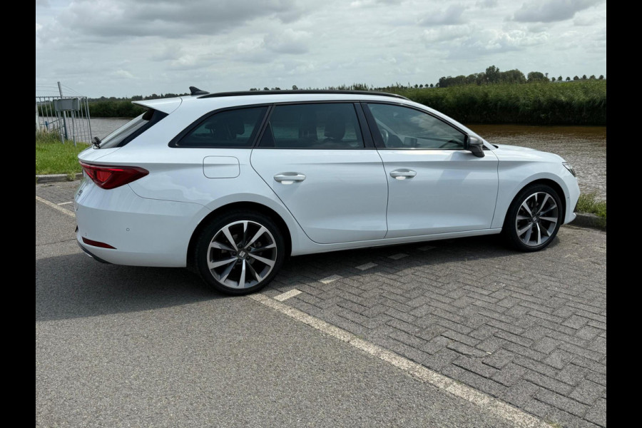 Seat Leon Sportstourer 1.4 TSI eHybrid PHEV FR digi daschboard vol opties mooie auto