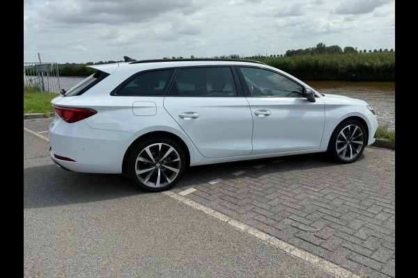 Seat Leon Sportstourer 1.4 TSI eHybrid PHEV FR digi daschboard vol opties mooie auto