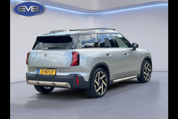 MINI Countryman SE ALL4 Favoured L 66.5 kWh, panoramadak, leder, nw prijs € 60440,- 1 e eigenaar, nl auto met nap